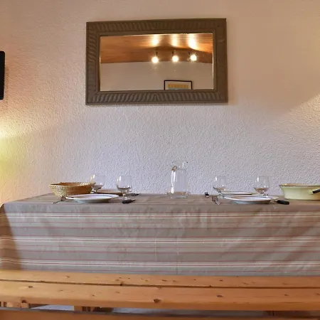 Apartment 2 Pieces A Meribel, Proche Pistes Et Commerces, Parking Inclus - Fr-1-180-88 *