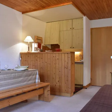 Apartment 2 Pieces A Meribel, Proche Pistes Et Commerces, Parking Inclus - Fr-1-180-88
